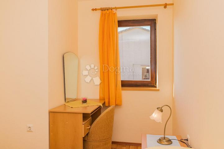 Apartmanska kuća u Sukošanu