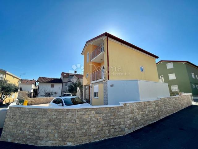 BILICE (ŠIBENIK) - APARTMENTHAUS 100 M VOM MEER ENTFERNT