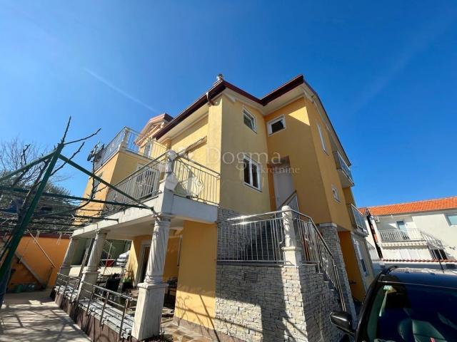 BILICE (ŠIBENIK) - APARTMENTHAUS 100 M VOM MEER ENTFERNT