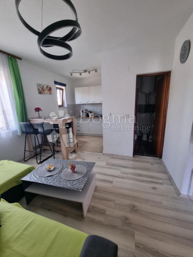 Istra - kuća s 5 apartmana u blizini Poreča