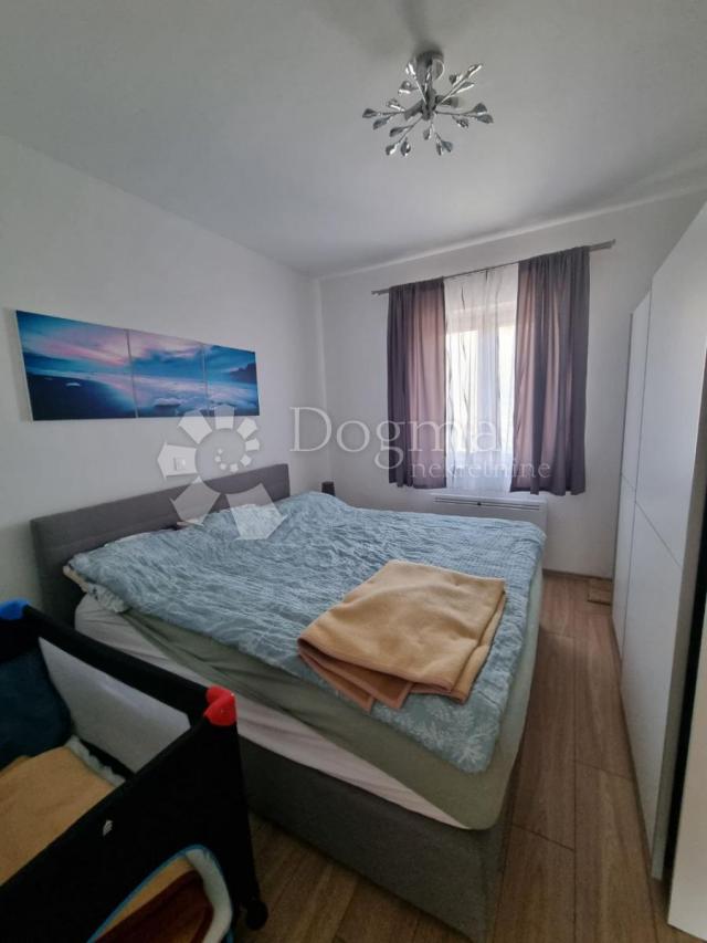 Istra - kuća s 5 apartmana u blizini Poreča