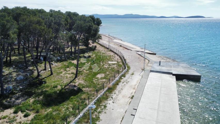 ZABLAĆE(ŠIBENIK)- LUKSUZNE MOBILNE KUĆICE PRVI RED DO MORA