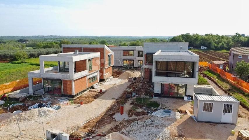 MODERNE VILLA MIT POOL UND MEERBLICK