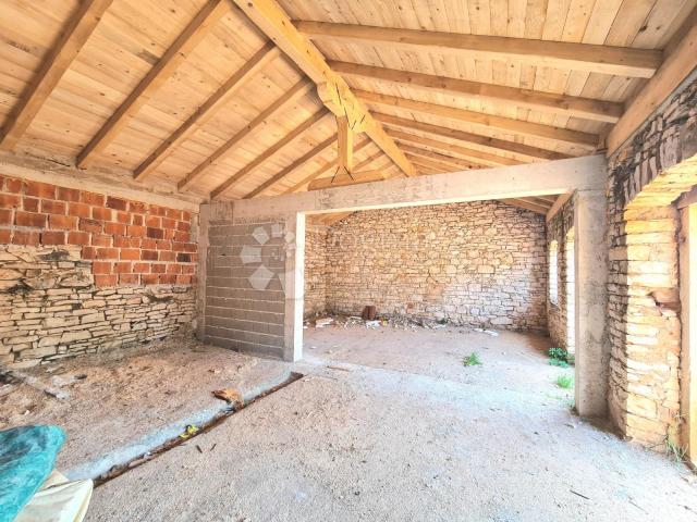 RARE OFFER! Detached Istrian house in the initial stage of reconstruction