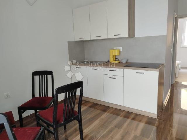 MALINSKA - APARTMAN 1S+DB - PRIZEMLJE