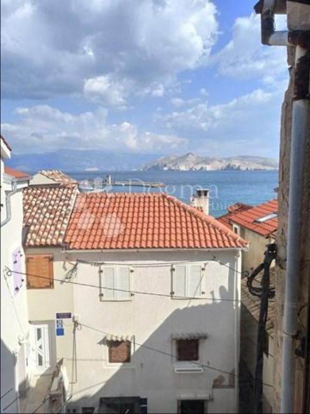 NOVOUREĐENI Apartman Baška stara jezgra 