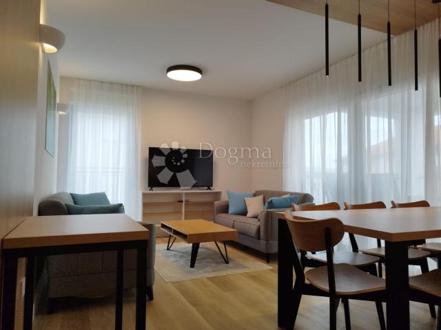 MODERNI VELIKI APARTMAN - MALINSKA - 350M OD MORA