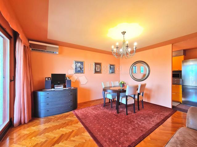 Apartman u Njivicama sa izvanrednim pogledom na more