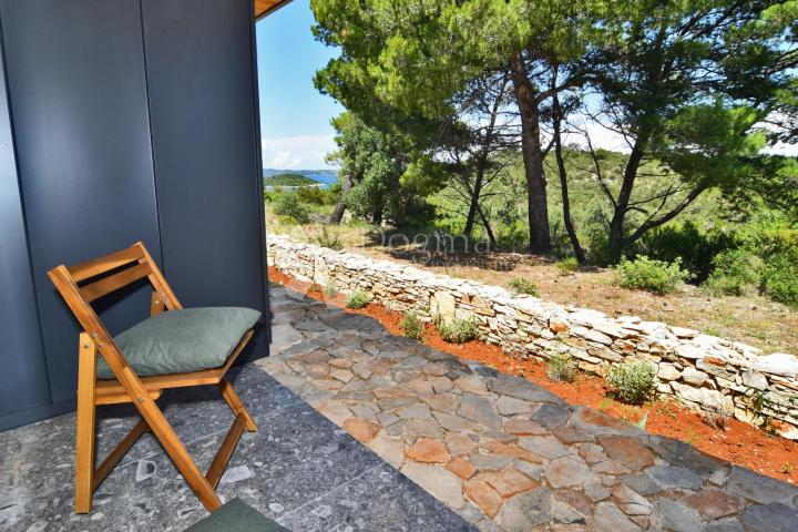 DUGI OTOK - MODERNA VILA 362 m2 BLIZU MORA