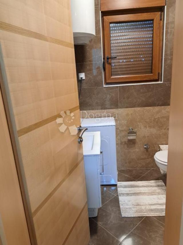 CRIKVENICA - APARTMAN 58, 55 m2 - 300 m OD PLAŽE