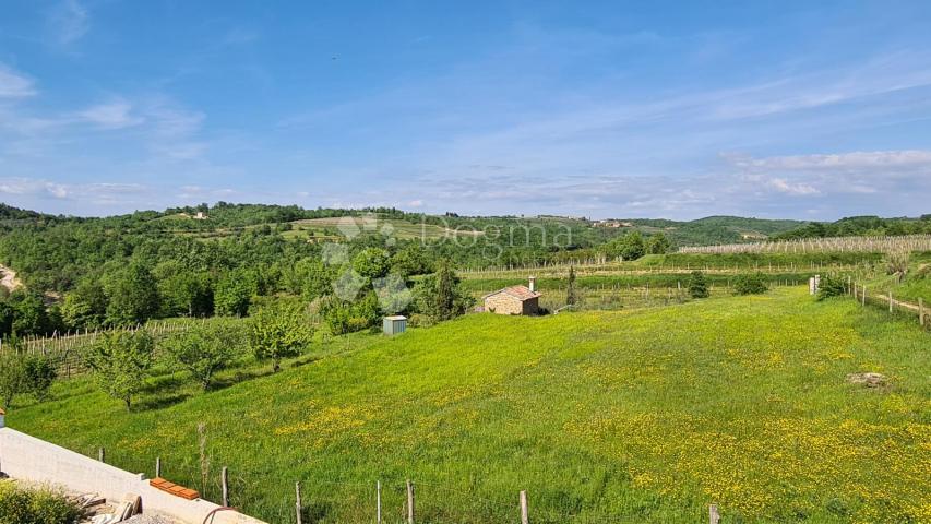 Momjan, genießen Sie die istrische Idylle am Ende des Dorfes