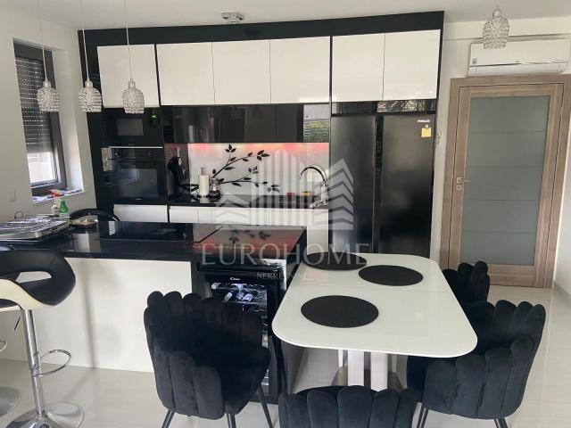 Flat Vidikovac, Zadar, 82m2