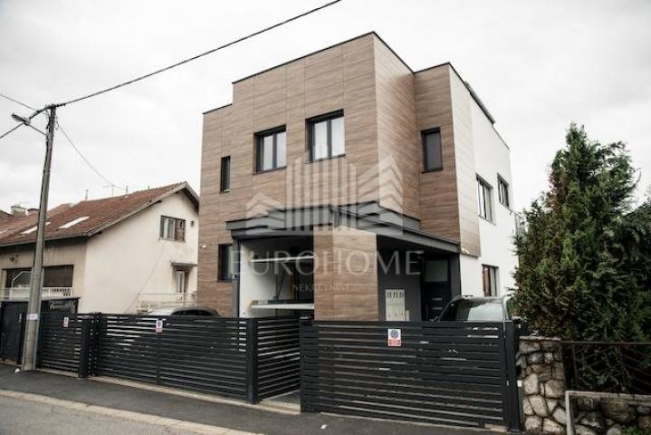 Flat Britanac, Gornji Grad - Medveščak, 70m2