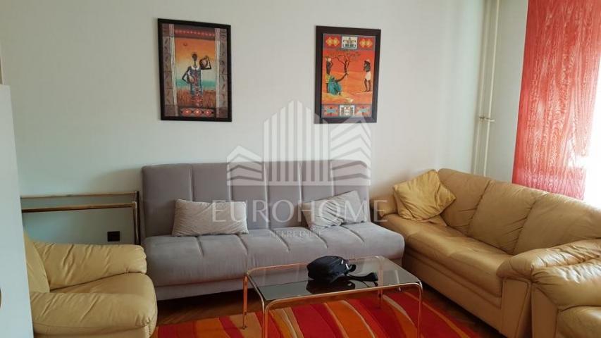 Flat Maksimir, 70m2