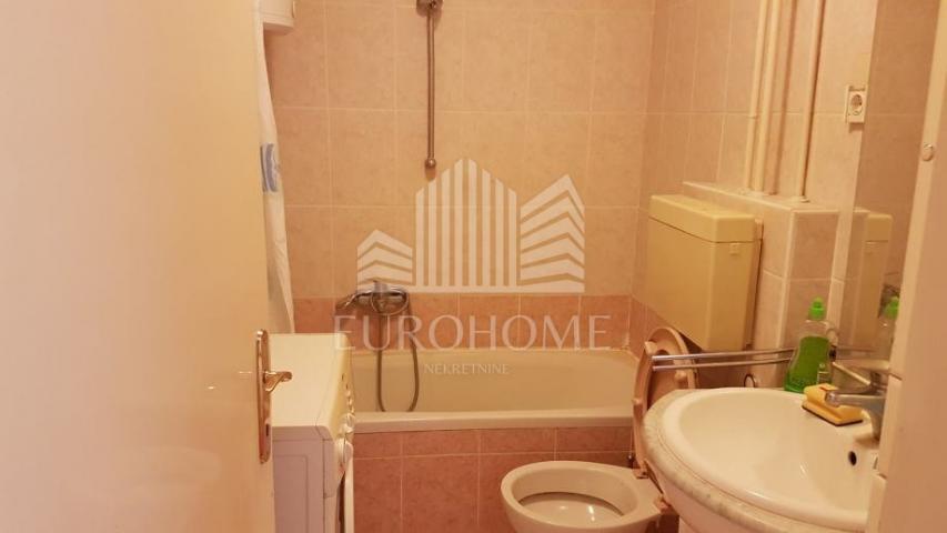 Flat Maksimir, 70m2