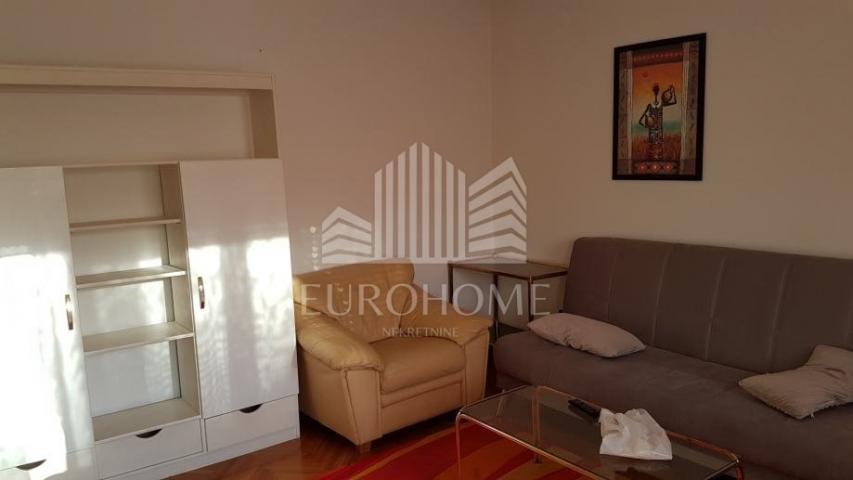 Flat Maksimir, 70m2