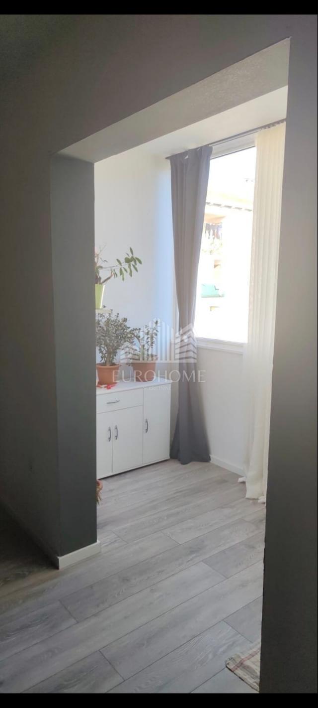 Flat Benkovac, 89,47m2