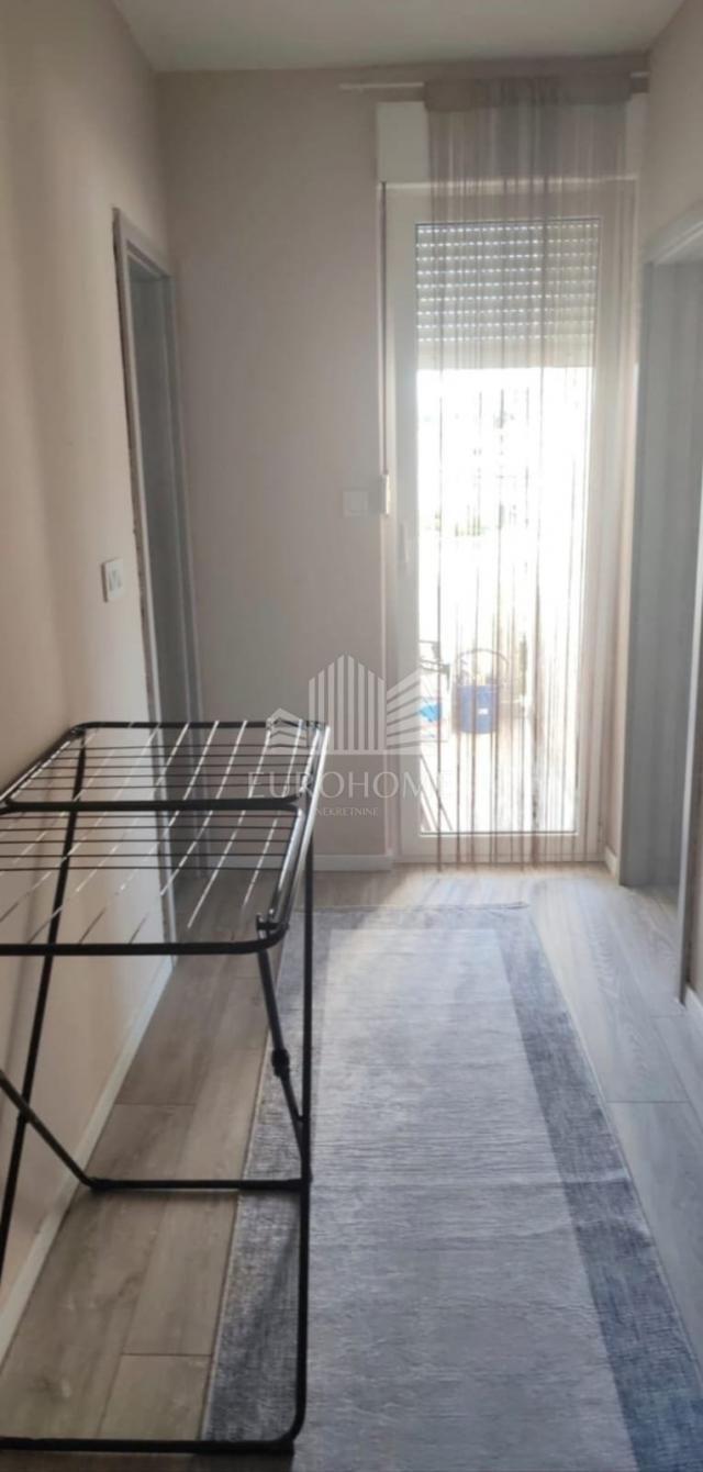 Flat Benkovac, 89,47m2