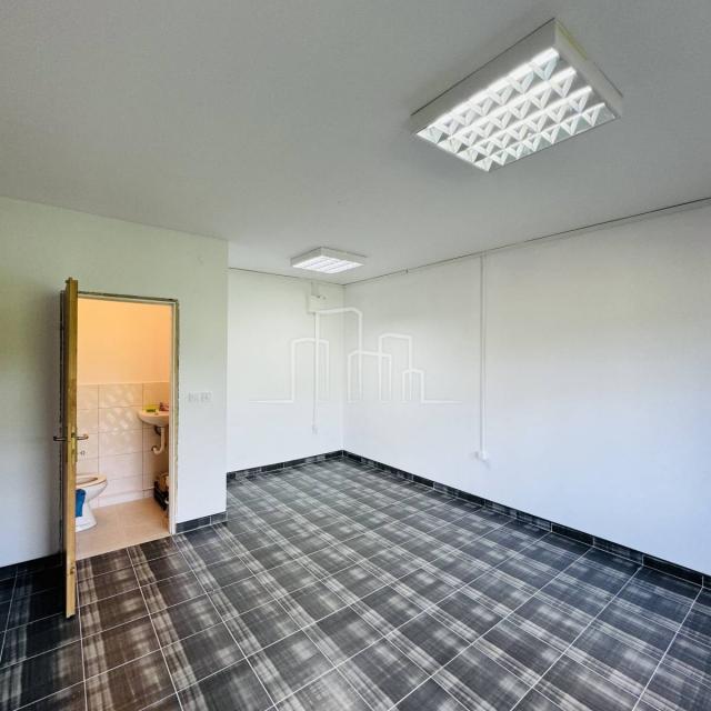 Multipurpose office space 19m2 Šip Center for rent