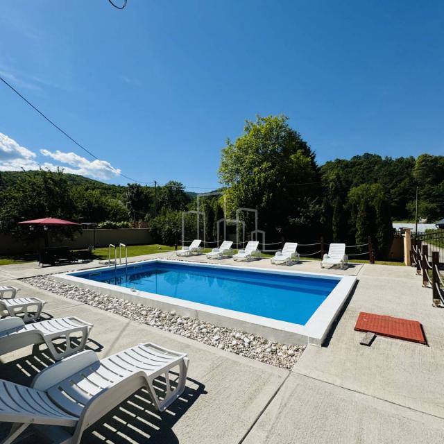 Luxusvilla mit Pool im Osten von Sarajevo zu vermieten