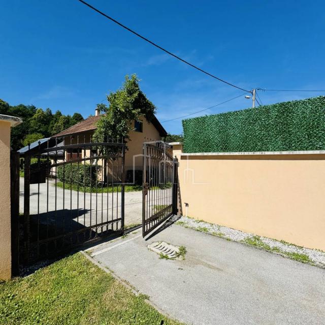 Luxusvilla mit Pool im Osten von Sarajevo zu vermieten