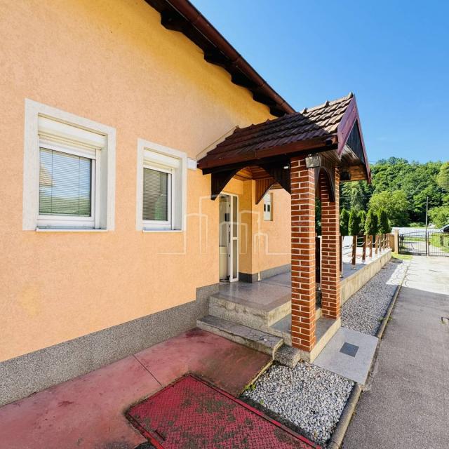 Luxusvilla mit Pool im Osten von Sarajevo zu vermieten