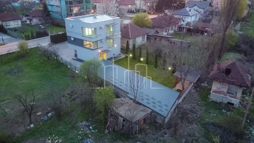 Commercial residential building Podlugovi for sale or rent