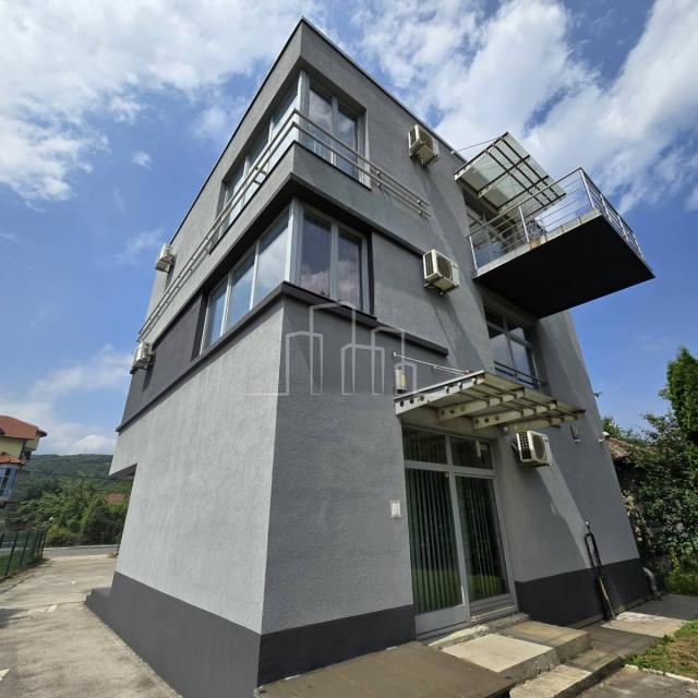 Commercial residential building Podlugovi for sale or rent