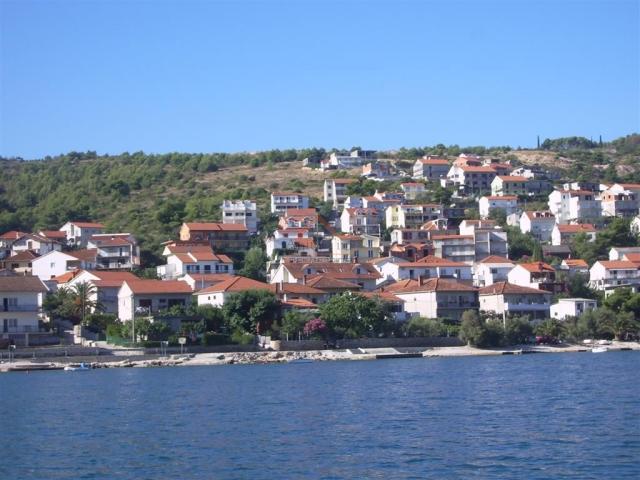 Trogir - građevinsko zemljište u Mastrinki 1514m2