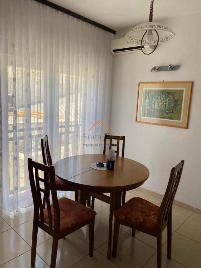 OKRUG DONJI - APARTMANSKA KUĆA SA BAZENOM