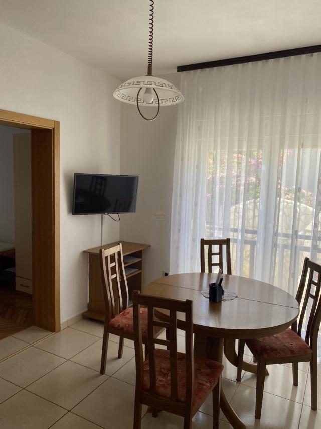 OKRUG DONJI - APARTMANSKA KUĆA SA BAZENOM