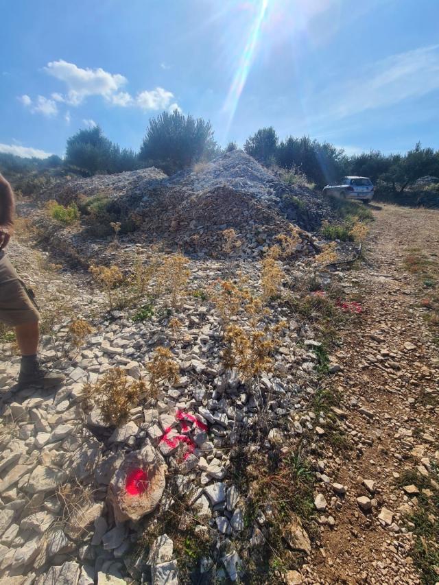 OTOK BRAČ, ŠKRIP,  11 PARCELA