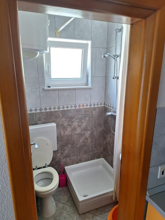 Lokva Rogoznica - PRILIKA!!! kuća sa 6 apartmana