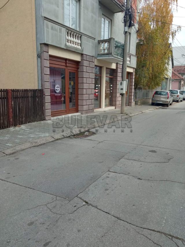 Lokal, neposredna blizina centra, 38m2