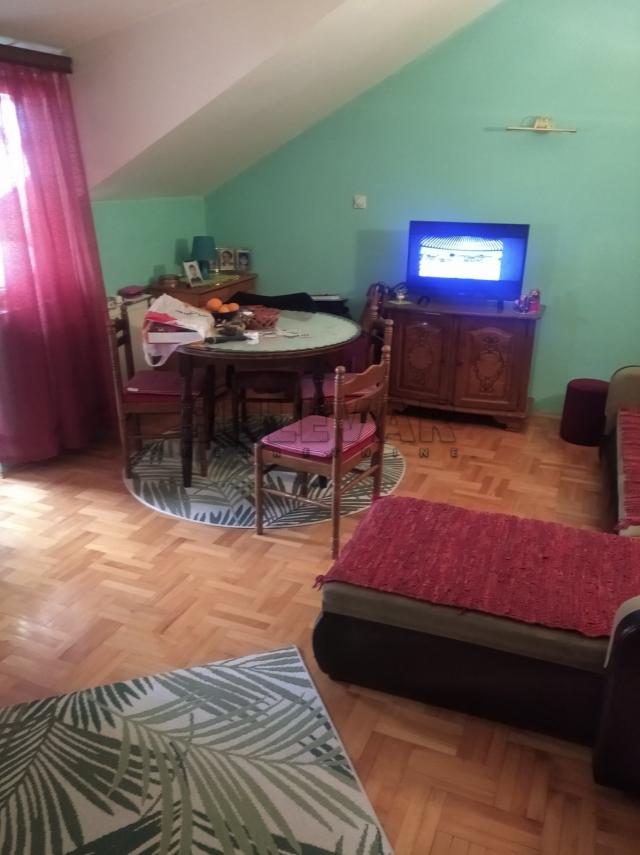 Na prodaju garsonjera, Čair, 26m2