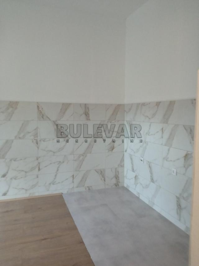 Stambeno poslovni objekat, Korićani, Kragujevac, površina 343 m2, plac 489 m2