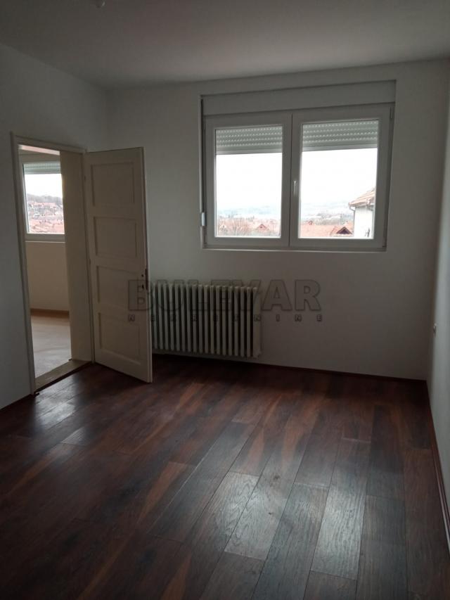 Stambeno poslovni objekat, Korićani, Kragujevac, površina 343 m2, plac 489 m2