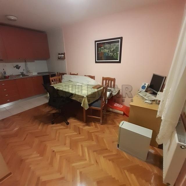 Lux porodična kuća, 250m2, plac 211m2, Donja Vrežina