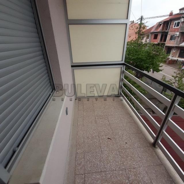 Lux porodična kuća, 250m2, plac 211m2, Donja Vrežina