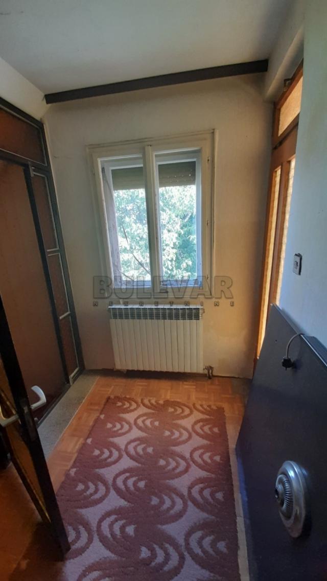 Kuća sa dva ulaza u Koricanima, 191 m2 na 9, 1 ari placa