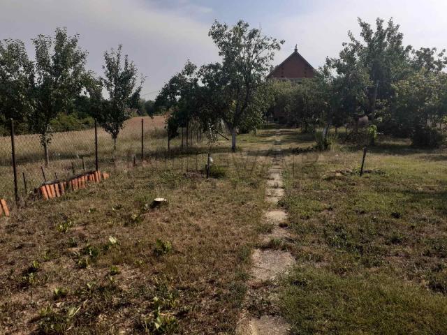 Na prodaju kuća u naselju Katun, na putu za Aleksinac, plac 5 ari plus voćnjak 613m2