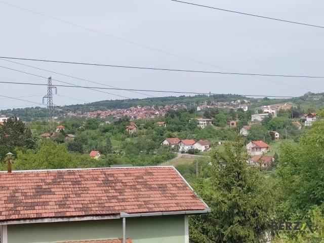 PRODAJE SE UKNJIŽENA KUĆA U BOCKAMA