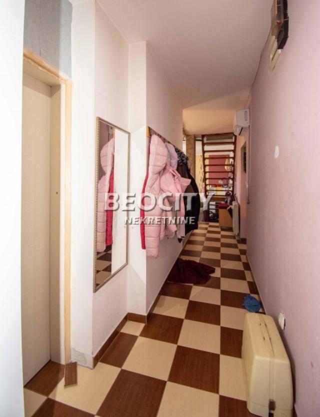 Rakovica, Petlovo brdo, Omladinsko šetalište, 3. 5, 115m2, 175000EUR