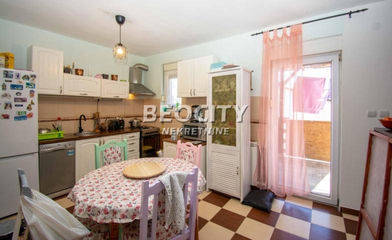 Rakovica, Petlovo brdo, Omladinsko šetalište, 3. 5, 115m2, 175000EUR