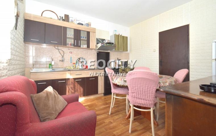 Čukarica, Sremčica, Školska, 3. 5, 87m2, 150000EUR