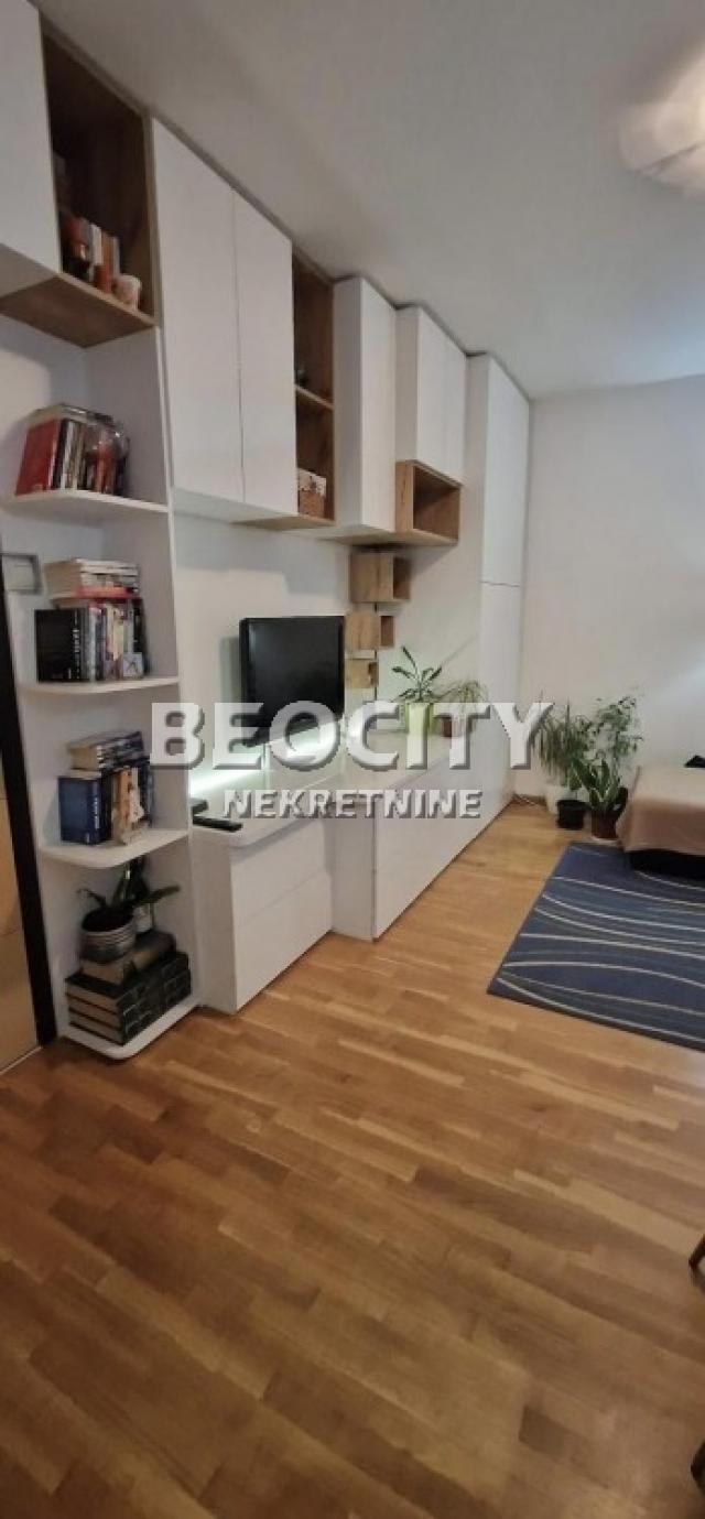 Novi Sad, Telep, Bulevar Patrijarha Pavla, 2. 5, 45m2, 105000EUR