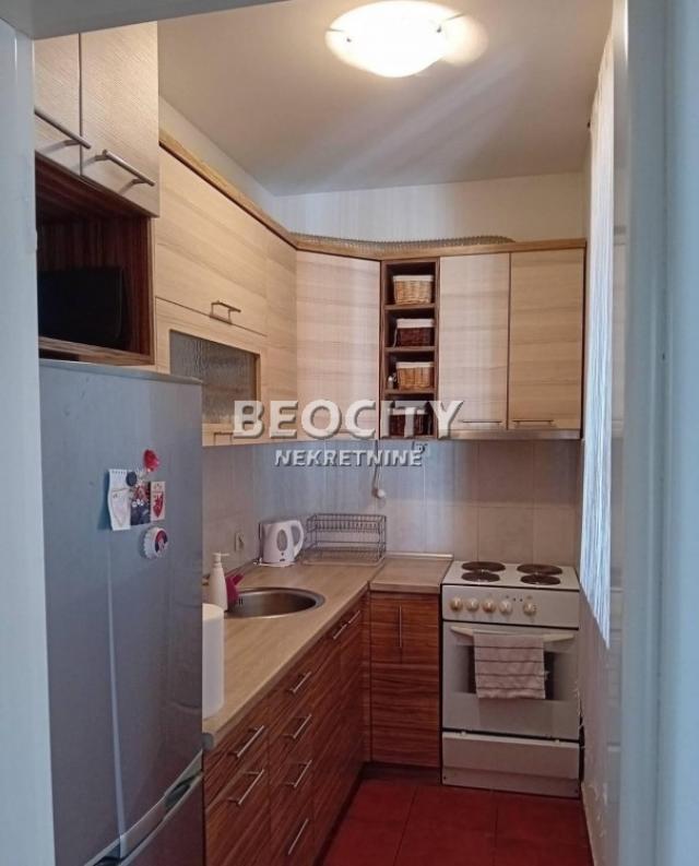 Novi Sad, Detelinara, Veselina Masleše, 2. 0, 45m2, 98000EUR