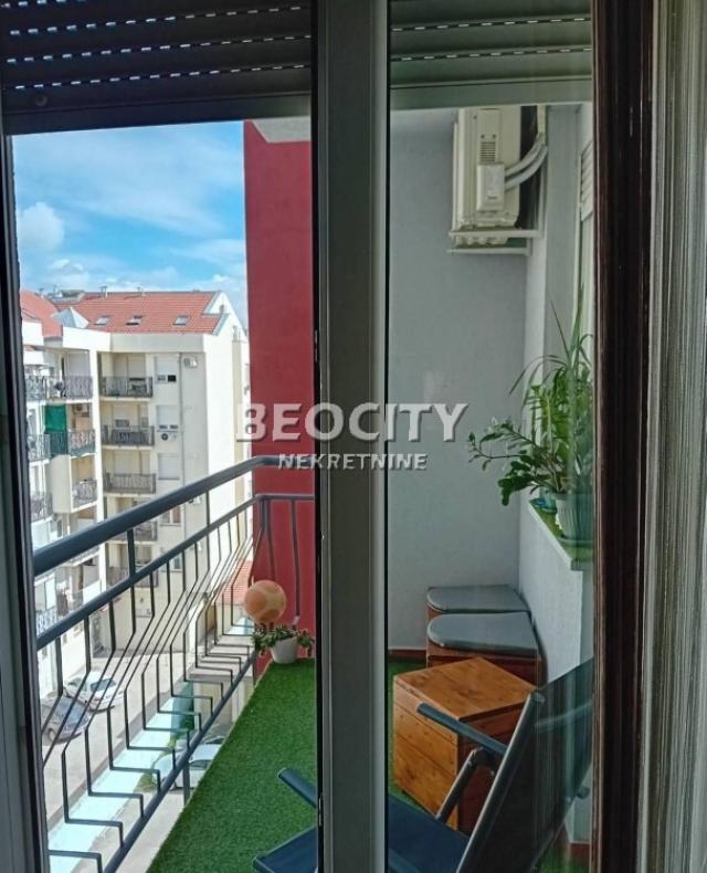 Novi Sad, Detelinara, Veselina Masleše, 2. 0, 45m2, 98000EUR