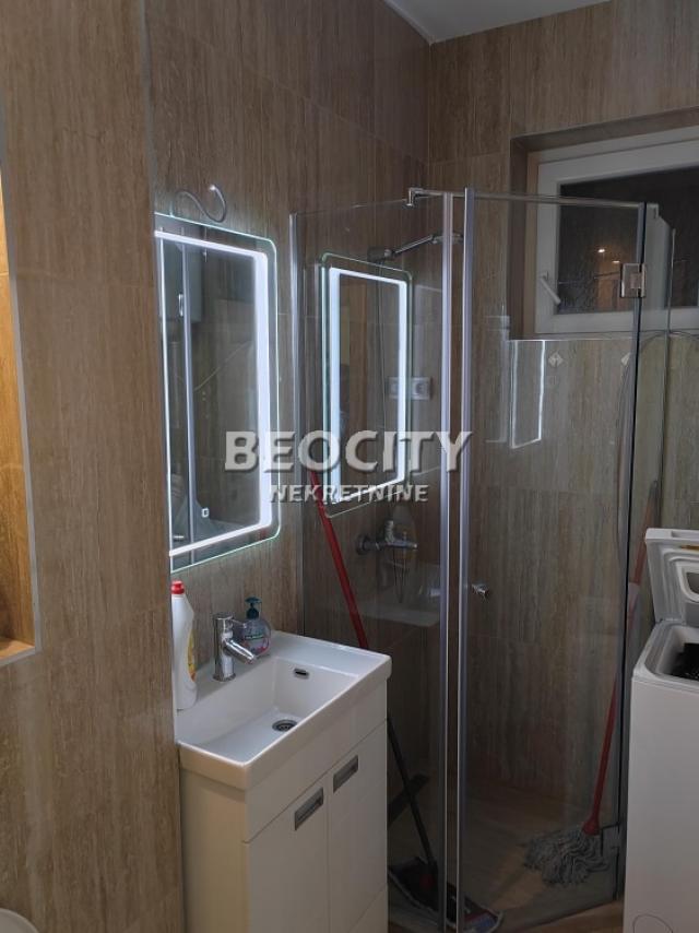 Vračar, Hram Svetog Save, Šumatovačka, 2. 5, 55m2, 1000EUR