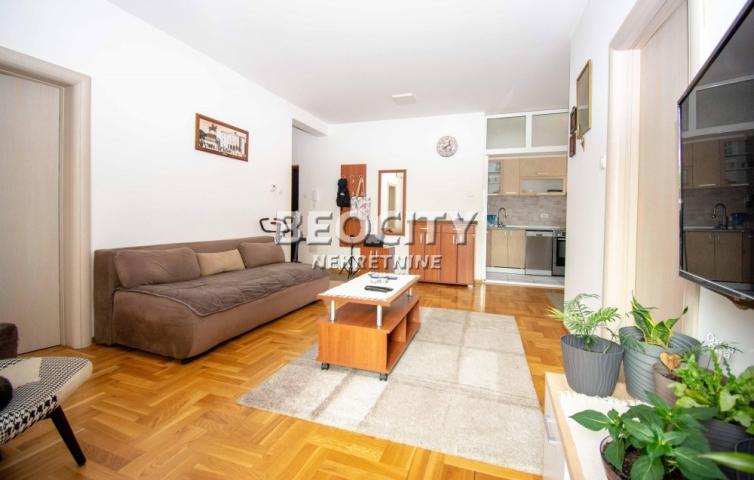 Zemun, Gornji grad, Pregrevica, 2. 5, 65m2, 168880EUR Top lokacija 